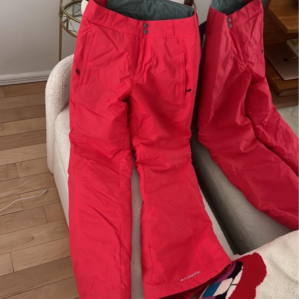 LIKE NEW! Women’s Columbia Snow Pants